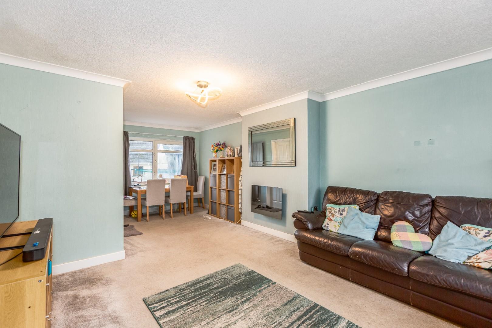 Slade Road, Newton, Swansea, SA3 4UE